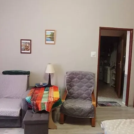Kawalerka U Megi *